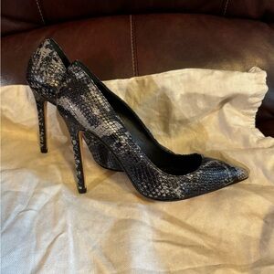 Abel Muñoz Snakeskin heels size 39 1/2